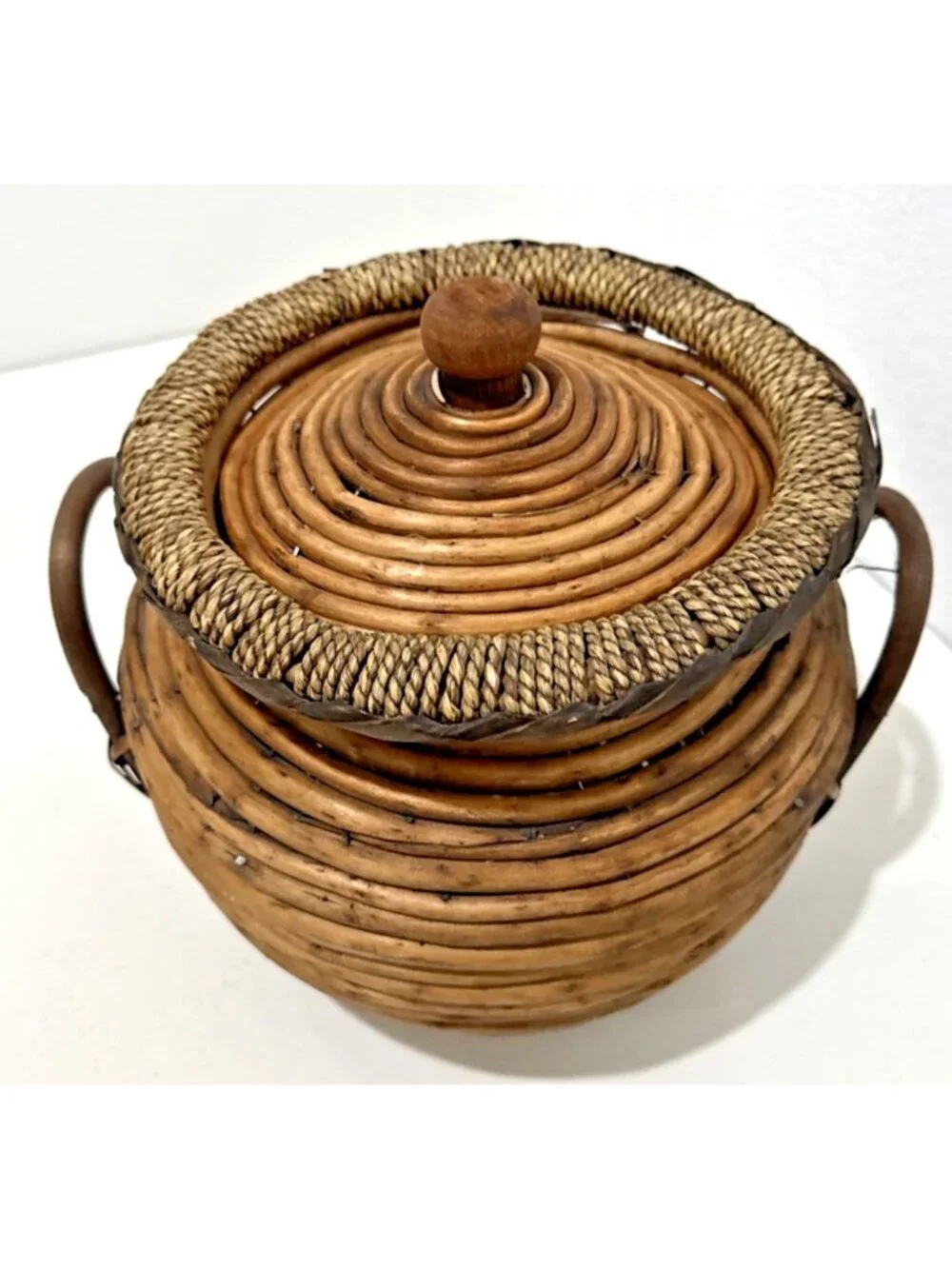 Vintage MCM Pencil Reed Coiled Basket Lidded With Handles Made in Italy